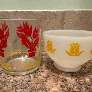 Vintage fireking tulip and hazel atlas glass pair‎